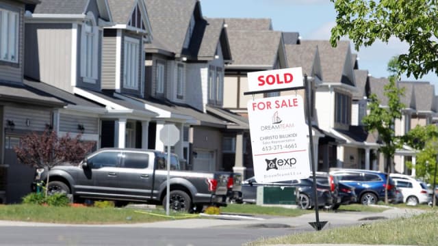 房地产价格飙升 加拿大将禁止外国人购买房产两年