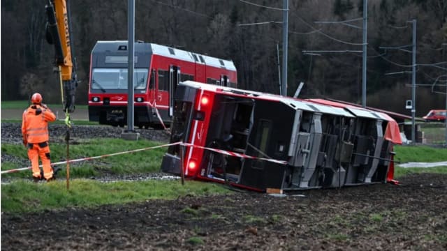 瑞士一天内发生两起火车脱轨事故 15人受伤