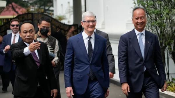 Apple alu-alukan tawaran buka kilang di Indonesia