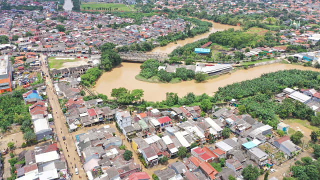 印尼发生严重水灾 五人丧命