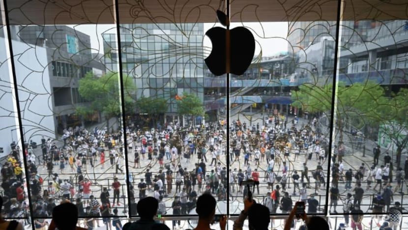 Commentary: Retail isn’t dead – look at snaking queues outside Apple stores