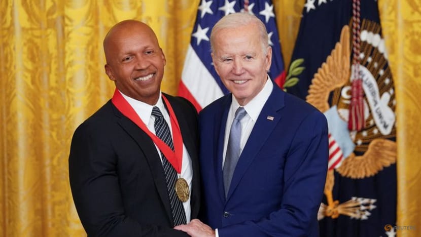 Biden honors Springsteen, Julia Louis-Dreyfus, Mindy Kaling Biden honors Springsteen, Julia Louis-Dreyfus, Mindy Kaling