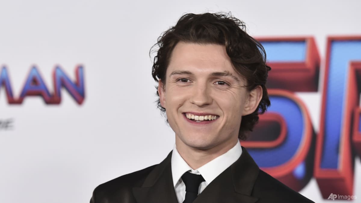 spider-man-star-tom-holland-fulfils-promise-to-young-boy-who-saved-sister-from-dog-attack