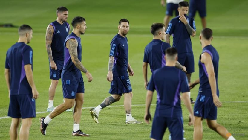 Mexico and Argentina fans bring spicy rivalry to Qatar Mexico and Argentina fans bring spicy rivalry to Qatar