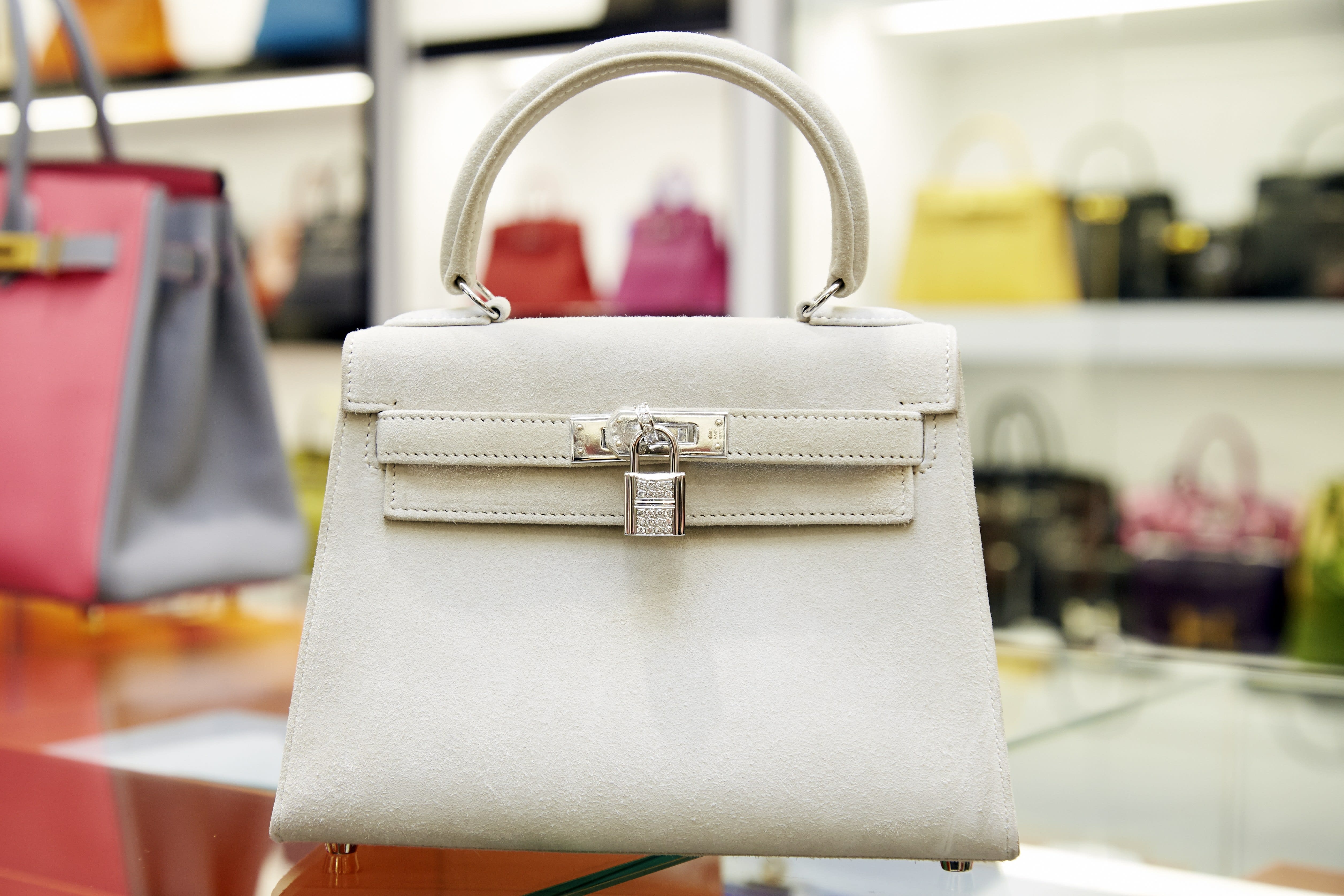 Expert Tips And Tricks To Tell A Genuine Hermes Birkin Or Kelly From A Fake 8days