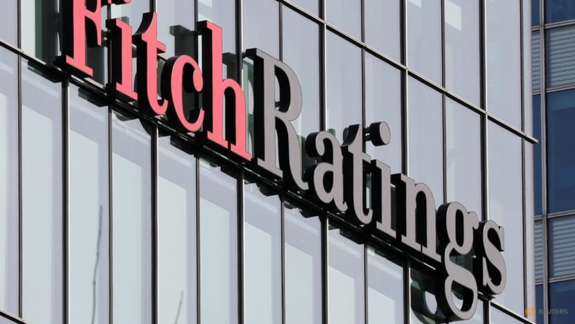 Fitch revises Pakistan's outlook to negative; affirms at 'B-' Fitch revises Pakistan's outlook to negative; affirms at 'B-'