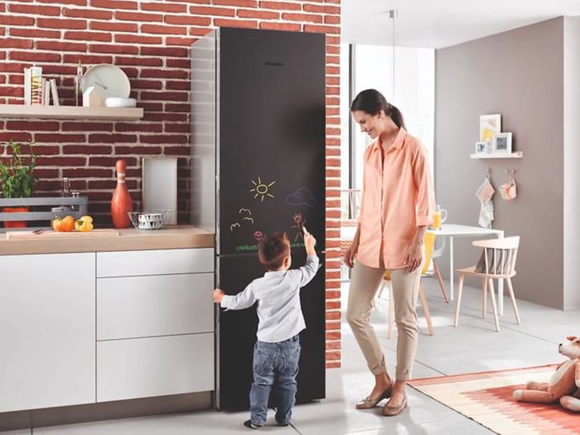 This refrigerator lets you jot down grocery lists and doctor’s appointments This refrigerator lets you jot down grocery lists and doctor’s appointments