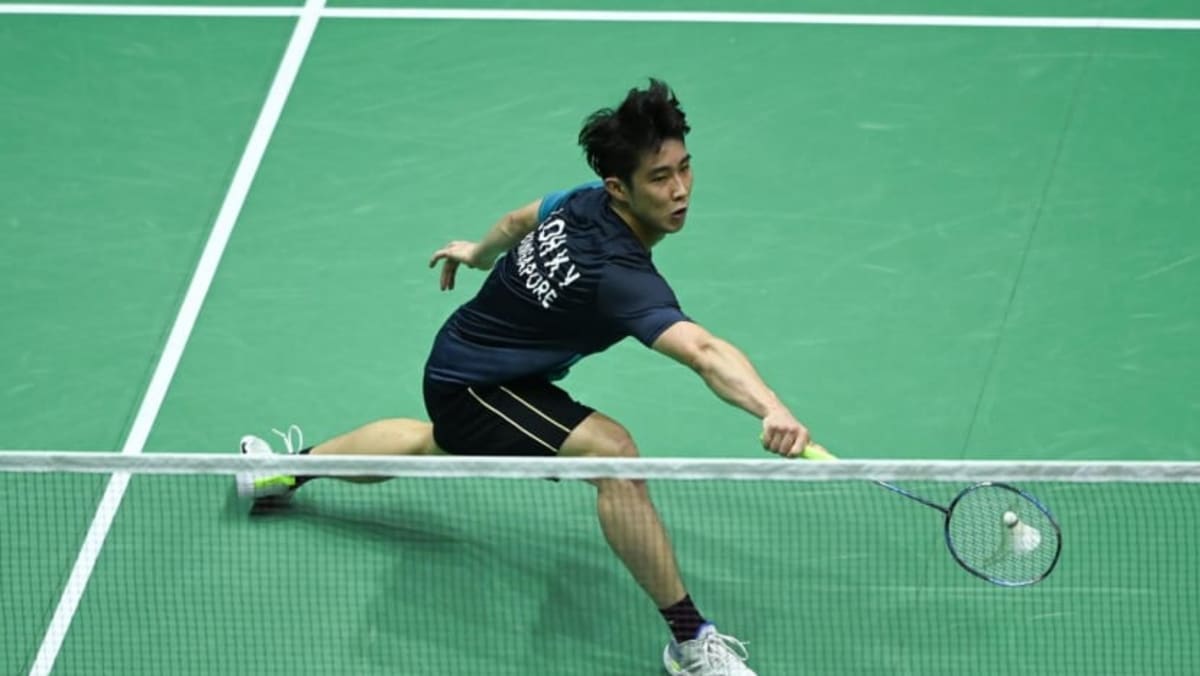 31st SEA Games Loh Kean Yew takes silver after loss to Thailands Kunlavut Vitidsarn in mens badminton singles final