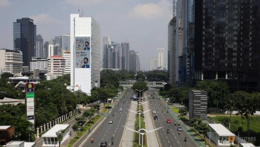 ‘My bosses are taking COVID-19 lightly’: Some Jakarta employees told to work in office despite COVID-19 curbs ‘My bosses are taking COVID-19 lightly’: Some Jakarta employees told to work in office despite COVID-19 curbs