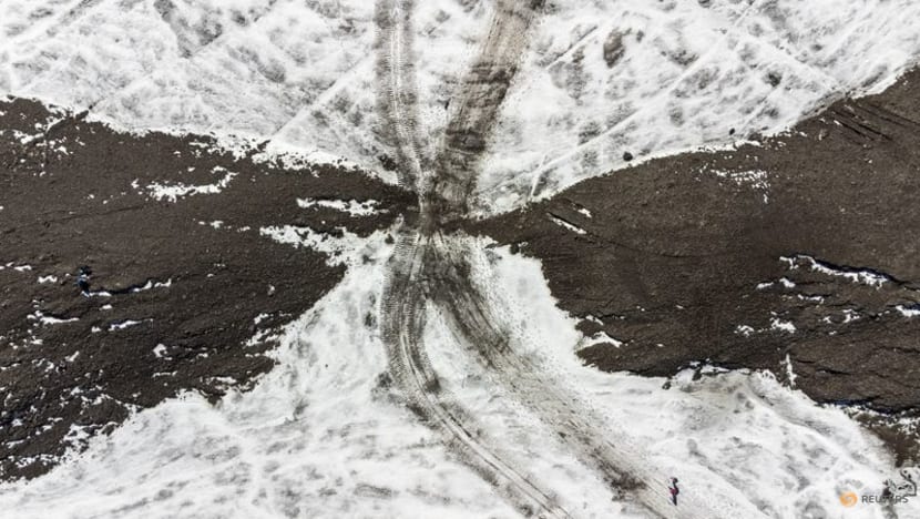 Rocky path revealed between Swiss glaciers in extreme melt season Rocky path revealed between Swiss glaciers in extreme melt season