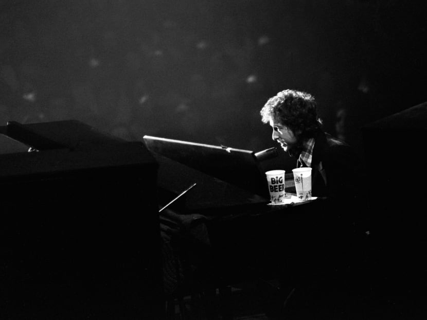 Bob Dylan performs at Madison Square Garden in New York, Jan. 31, 1974. Dylan was awarded the Nobel Prize in literature in 2016. Photo: The New York Times