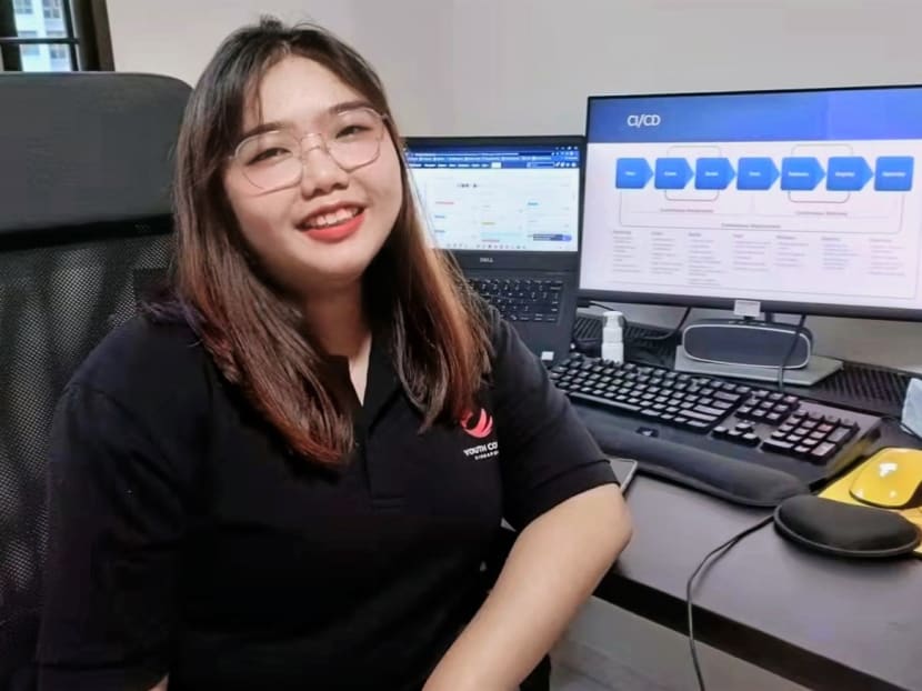 Ms Lim Si Ying benefitted from the Work-Study Post-Diploma (WSPostDip) programme, which helps polytechnic graduates who meet the criteria attain industry-recognised post-diploma qualifications while receiving on-the-job mentoring and training. Photo: Republic Polytechnic