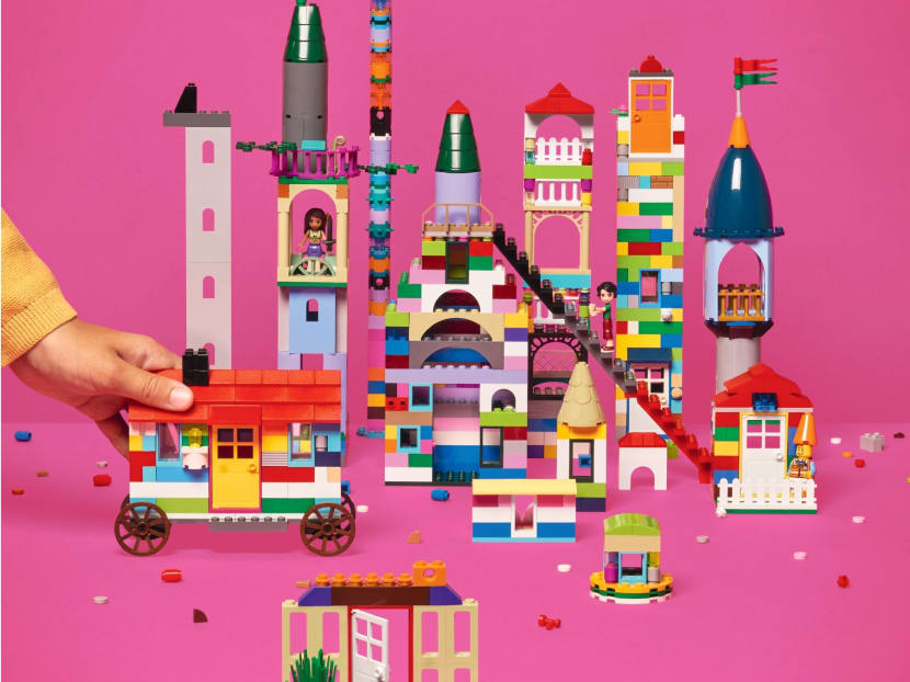 Giveaway 3 Sets Of Lego Building Kits With Over 1 500 Bricks So