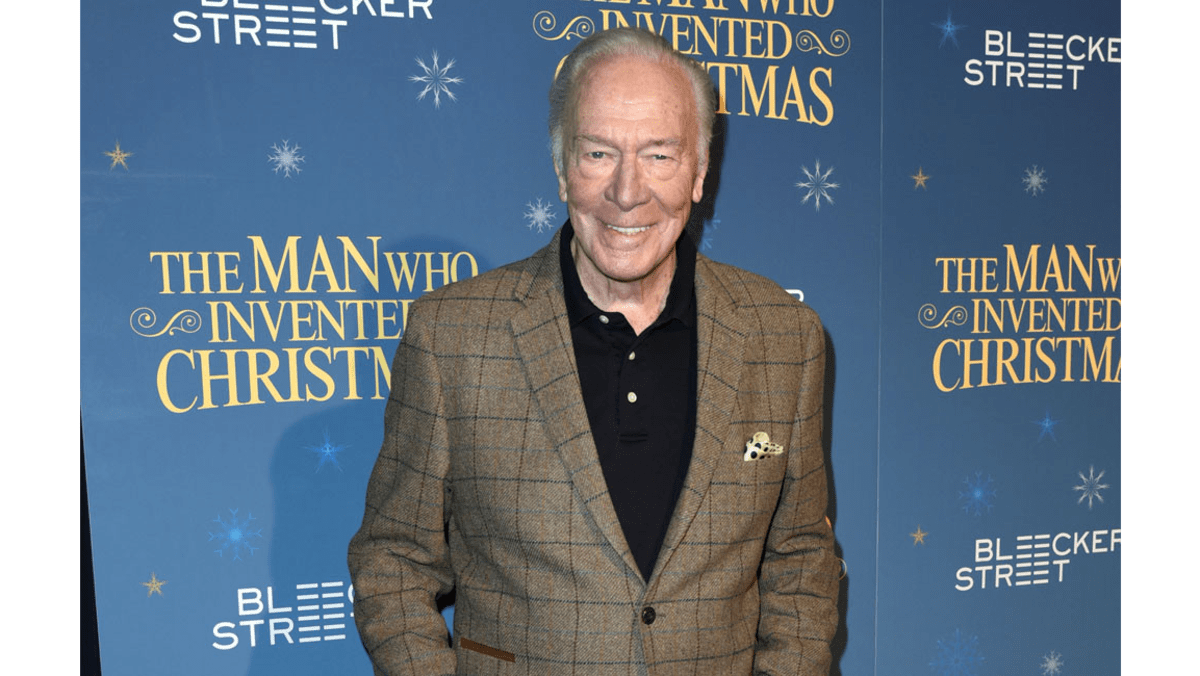 Sound Of Music Star Christopher Plummer Dead At 91 Julie Andrews