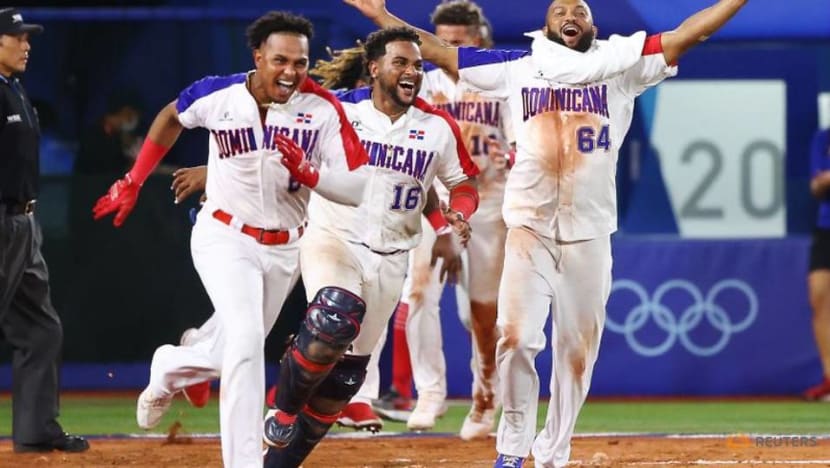 Olympics-Baseball-Dominican Republic rallies past Israel to advance to medal game