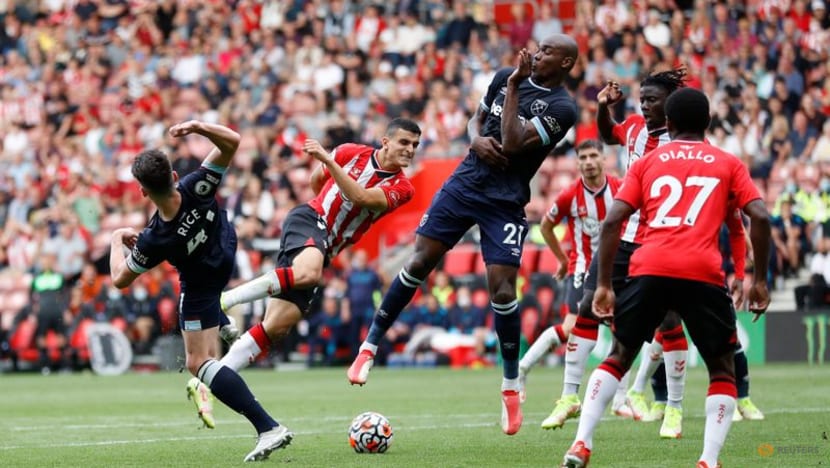 Football:
Antonio sees red in West Ham's scoreless draw at Southampton Football:
Antonio sees red in West Ham's scoreless draw at Southampton