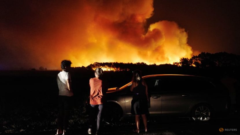 More than 1,000 evacuated as Portugal wildfire spreads