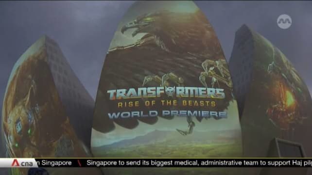 Transformers fans flock to MBS for movie's world premiere | Video