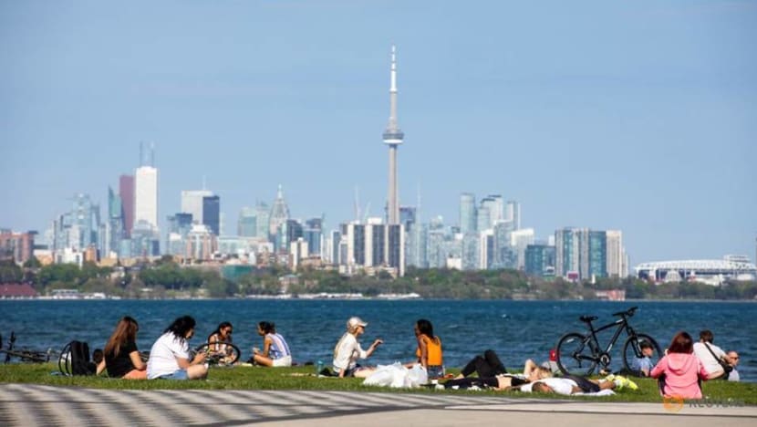 Young adults majority of new COVID-19 cases in Canada Young adults majority of new COVID-19 cases in Canada