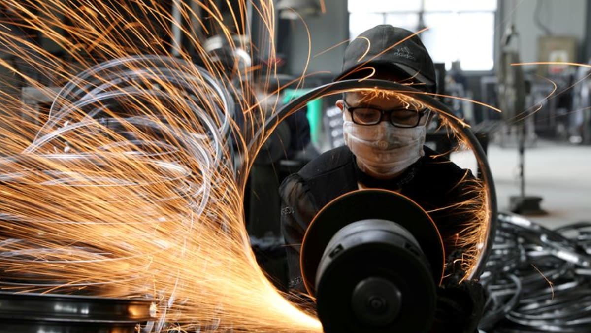 Jatuhnya ekspor memicu keresahan pekerja di pabrik dunia di Tiongkok