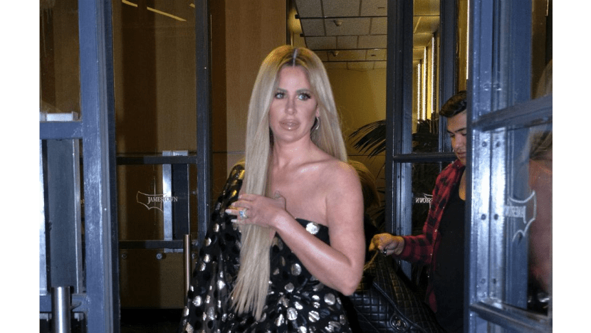 Kim Zolciak-Biermann hopes her daughters resist plastic surgery temptation Kim Zolciak-Biermann hopes her daughters resist plastic surgery temptation