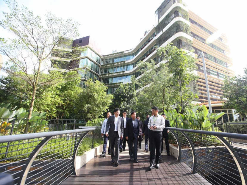 Khaw Boon Wan, Singapore's Coordinating Minister for Infrastructure and Transport (center) and Minister Lawrence Wong (left) accompanied by YB Datuk Seri Abdul Rahman Dahlan, Malaysia's Minister in the Prime Minister's Department and Menteri Besar of Johor, YAB Dato' Mohamed Khaled Nordin during the site visit after 13th Joint Ministerial Committee for Iskandar Malaysia Ministerial Meeting (JMCIM) on 31 July 2017. PHOTO: KOH MUI FONG/ TODAY Khaw Boon Wan, Singapore's Coordinating Minister for Infrastructure and Transport (center) and Minister Lawrence Wong (left) accompanied by YB Datuk Seri Abdul Rahman Dahlan, Malaysia's Minister in the Prime Minister's Department and Menteri Besar of Johor, YAB Dato' Mohamed Khaled Nordin during the site visit after 13th Joint Ministerial Committee for Iskandar Malaysia Ministerial Meeting (JMCIM) on 31 July 2017. PHOTO: KOH MUI FONG/ TODAY