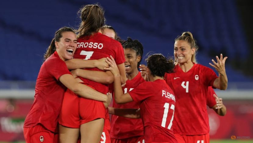 Olympics-Soccer-Canada take women's gold after shootout ...
