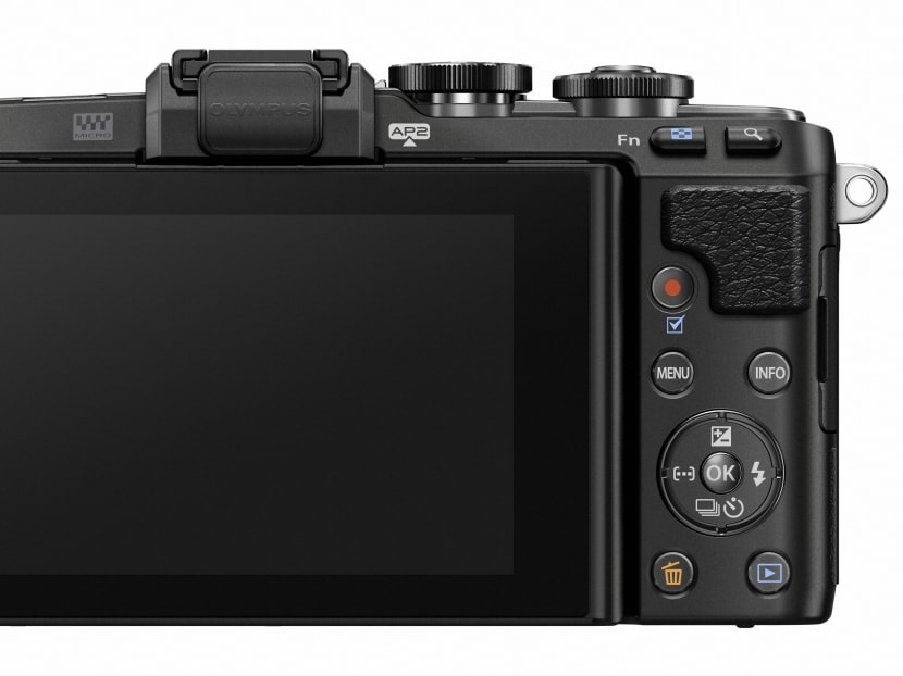 Olympus announces new selfie-focused PEN E-PL7 mirrorless camera - TODAY