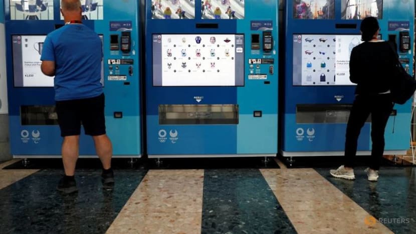 Buyers can skip the lines with souvenir vending machines Buyers can skip the lines with souvenir vending machines