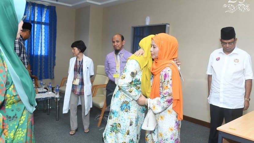 Permaisuri Johor melawat pelajar tahfiz yang dipercayai dipukul pembantu warden