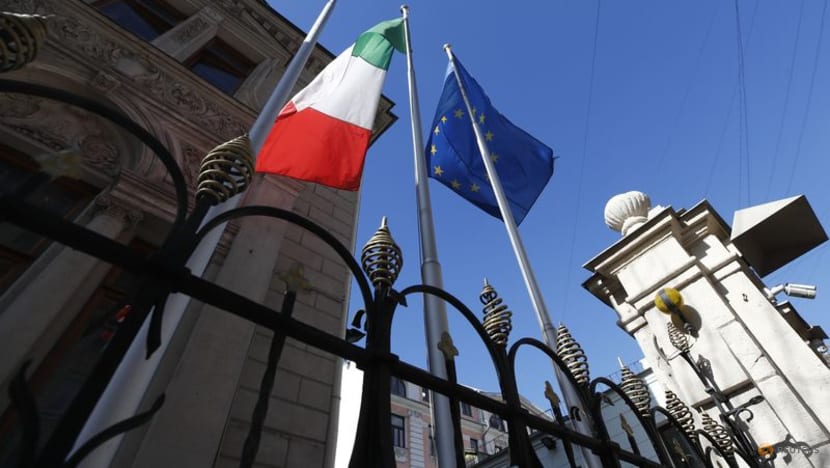 Italy urges nationals to 'consider' leaving Russia Italy urges nationals to 'consider' leaving Russia