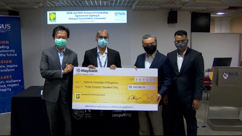 LBKM sumbang S$300,000 tubuh dana endowmen untuk taja biasiswa pengkomputeran LBKM sumbang S$300,000 tubuh dana endowmen untuk taja biasiswa pengkomputeran