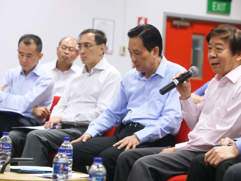 Members of SMRT's management, together with Transport Minister Khaw Boon Wan, addressing the press during a media briefing. Photo: Koh Mui Fong/TODAY