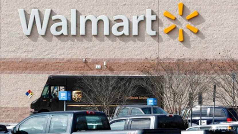 Walmart to give 4th round of bonuses to workers since start of COVID-19