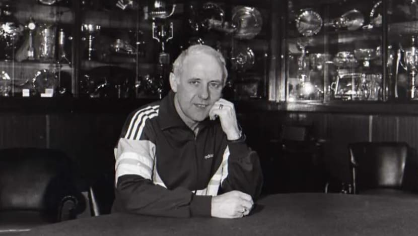 Football: Former Dundee United manager McLean dies aged 83 Football: Former Dundee United manager McLean dies aged 83