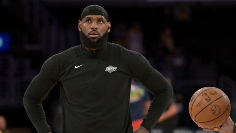 Lakers, LeBron James reportedly talk $98M extension Lakers, LeBron James reportedly talk $98M extension