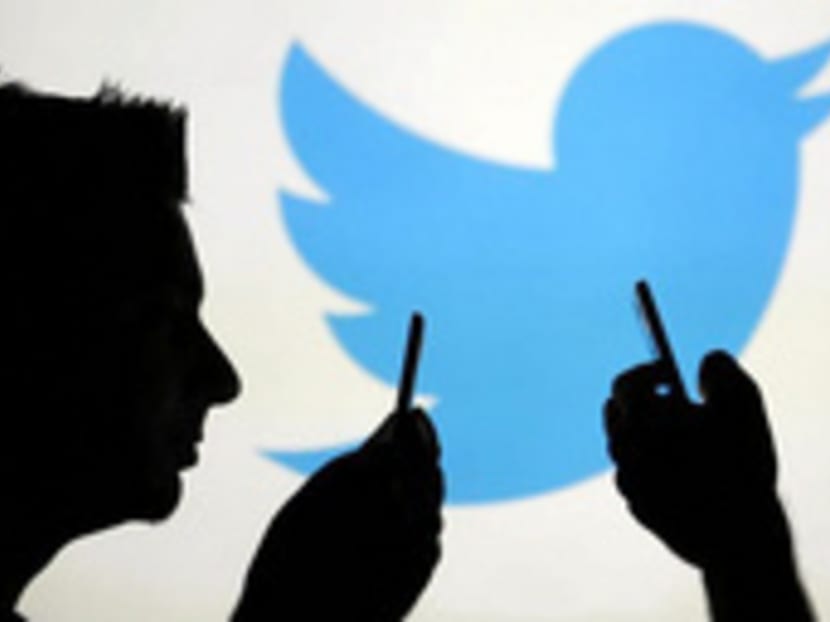 Twitter troubles deepen as a lack of user growth threatens ad sales