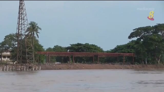 台风诺鲁将登陆越南 当地紧急疏散约100万人