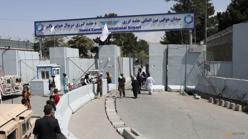 Kabul airport reopens to receive aid, domestic flights restart Kabul airport reopens to receive aid, domestic flights restart