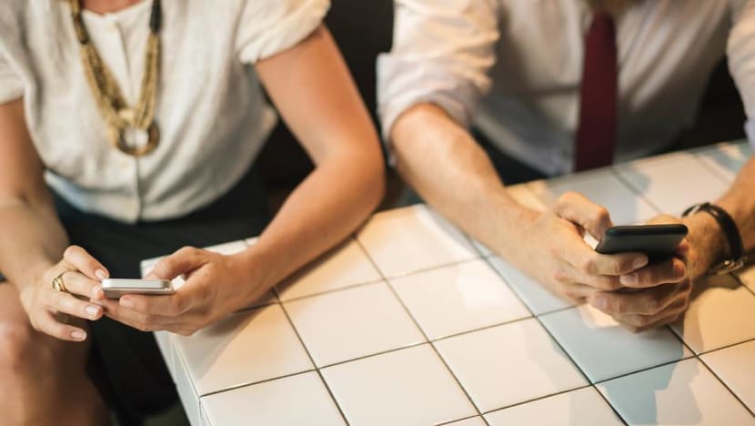 Commentary: Why sparks could fizzle after meeting your Zoom date in person Commentary: Why sparks could fizzle after meeting your Zoom date in person