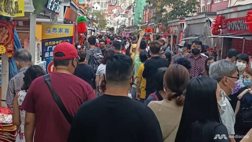 34 Chinatown visitors fined for not wearing masks, gathering in groups of more than 8