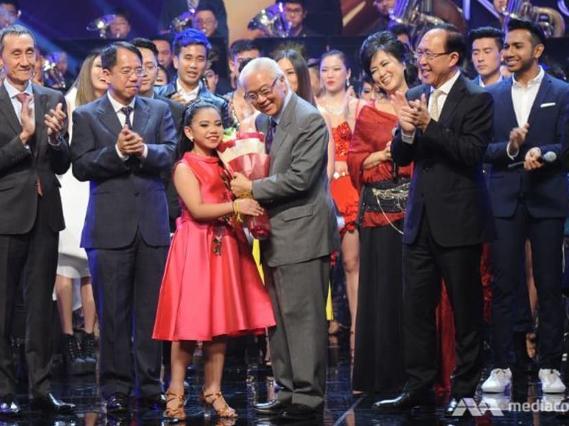 This year’s President’s Star Charity show, which took place Sunday night (Oct 23) at the MES Theatre at Mediacorp, successfully raised S$7.37 million for beneficiaries in need.