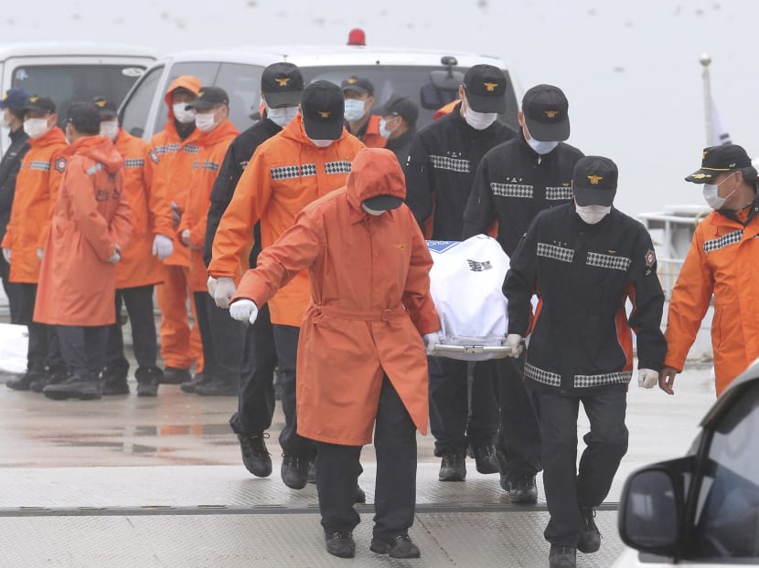 Gallery: S Korea investigates capsized ferry crew, stowage as rescue hampered