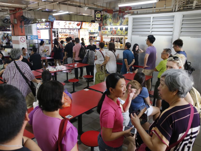 The queue at the HK Soya Chicken stall at Chinatown Block 335 Smith Street. Photo: Najeer Yusof