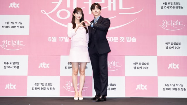同为偶像转当演员　允儿新剧合作李俊昊“像回到年轻的时候” 