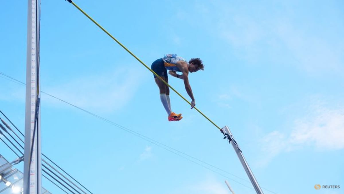 Duplantis breaks own pole vault world record at Silesia Diamond League