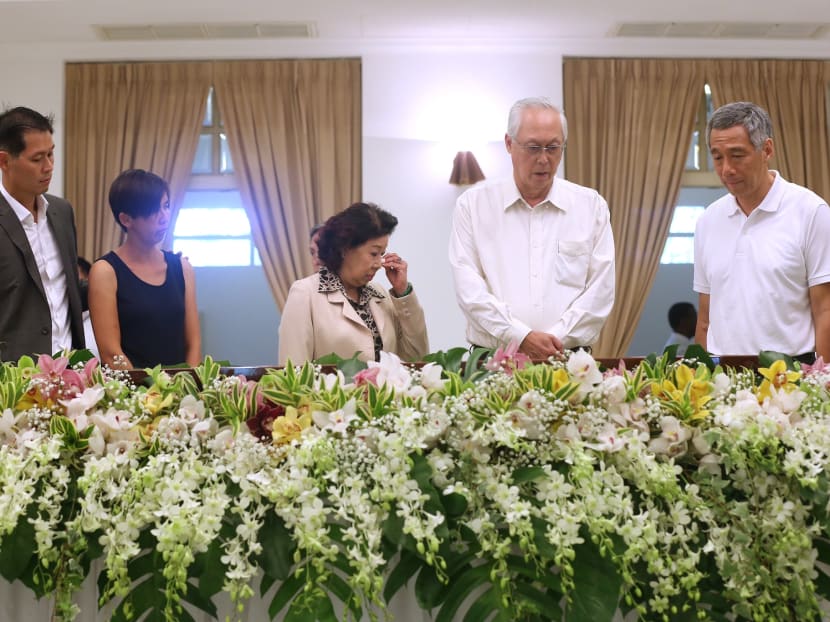 Mr Goh Chok Tong arriving at the Istana to pay his respects on March 23, 2015. Photo: The Straits Times