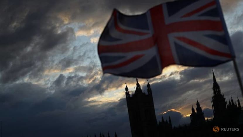 UK's Johnson seeks a minor seat in the space race UK's Johnson seeks a minor seat in the space race