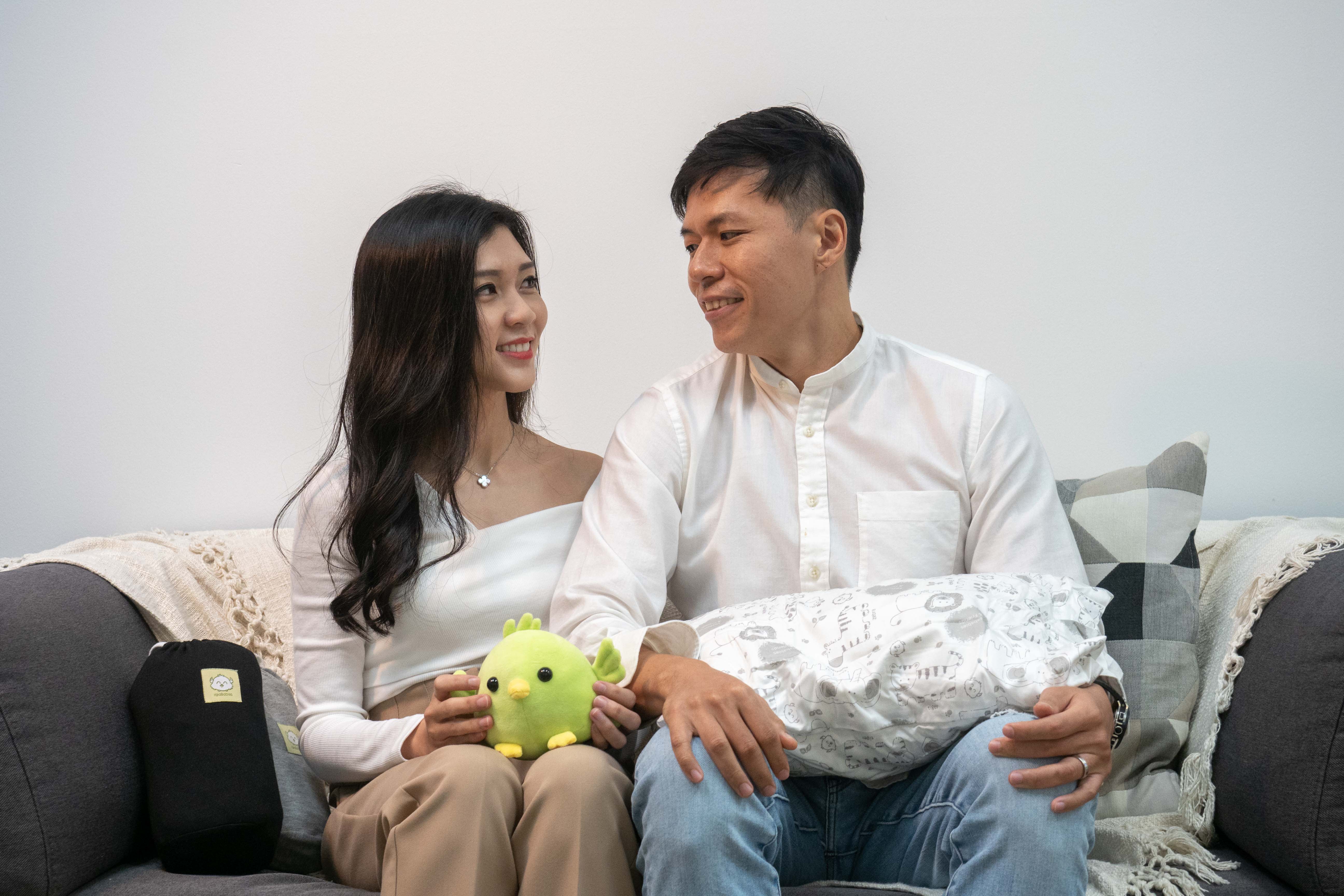 Jane Neo, 34, and Ivan Ong, 36, recount how their baby and maternity start-up had to react quickly to shipment delays and rising costs, even as online purchases surged amid the pandemic. Jane Neo, 34, and Ivan Ong, 36, recount how their baby and maternity start-up had to react quickly to shipment delays and rising costs, even as online purchases surged amid the pandemic.