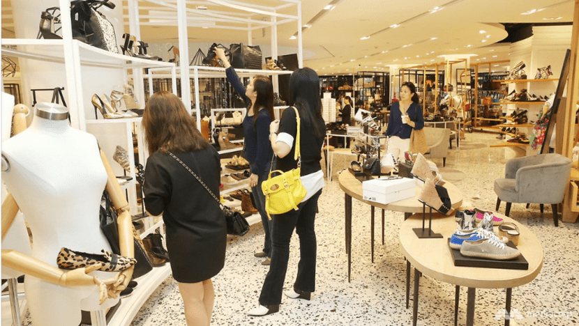 Cuti cukai M'sia hampir tamat, warga S'pura 'sambut Raya' di pusat-pusat beli-belah JB